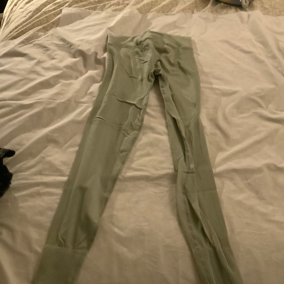Aeropostale Green Leggings -M- Worn Once - Picture 2 of 6